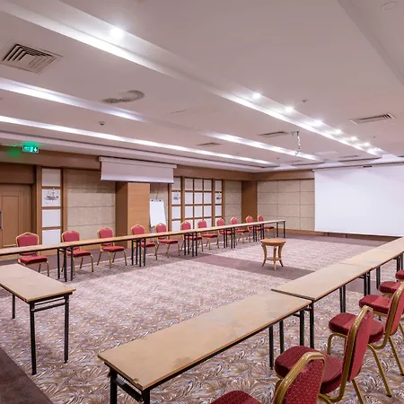 Transatlantik & Szálloda