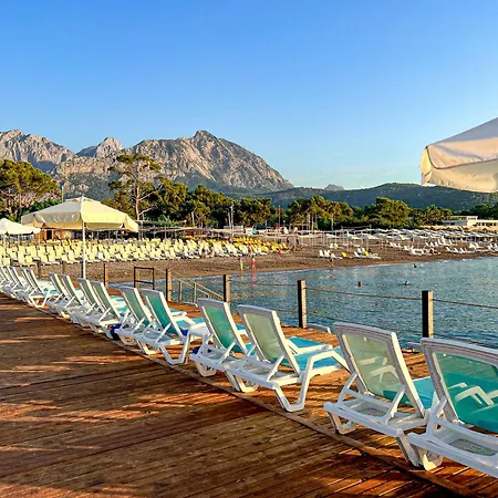 Transatlantik & Szálloda Kemer