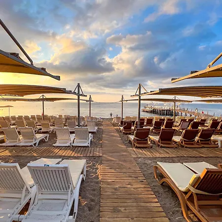 Szálloda Transatlantik &