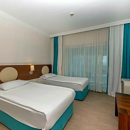 Hotel Transatlantik & Kemer