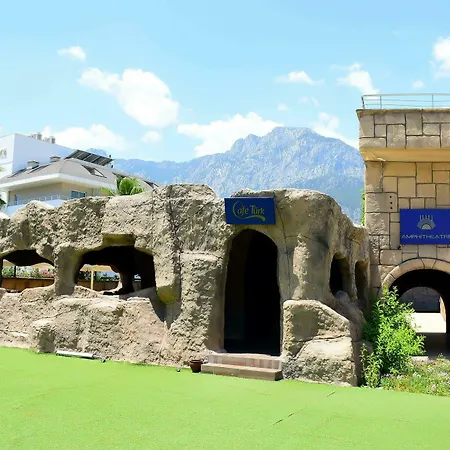 Szálloda Transatlantik &