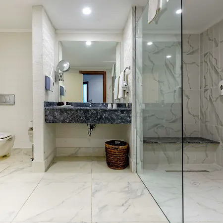 Hotel Transatlantik & Kemer