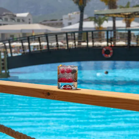 Hotel Transatlantik & 5*