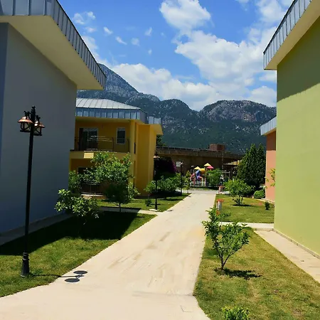 Hotel Transatlantik & 5*